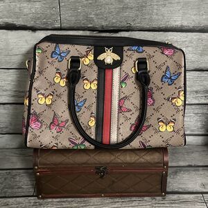 American Bee Butterflies & Bees Tote Beige Checkered Pattern & Black Trim